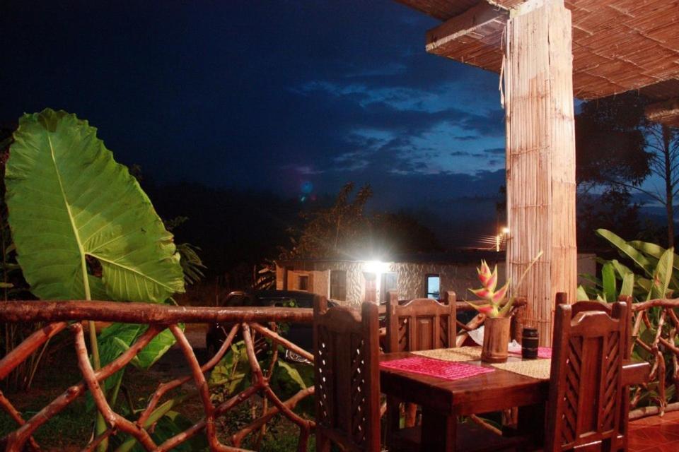 Hosteria Mindo Samay Juku Kültér fotó